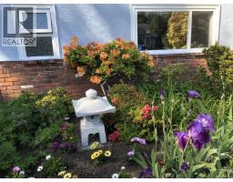 2464 Hazel St, Oak Bay, BC V8S2X5 Photo 55