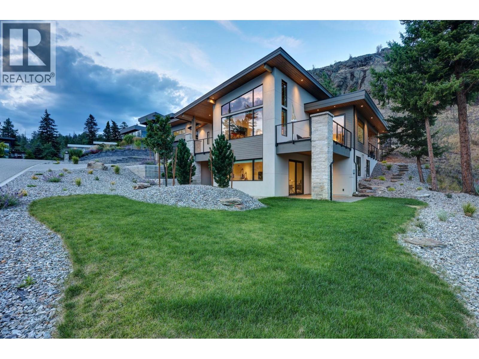 721 Pinehaven Court, Kelowna - Image 1