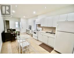B - 312 Rustic Road, Toronto, ON M6L1W5 Photo 10
