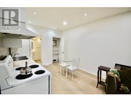B - 312 Rustic Road, Toronto, ON M6L1W5 Photo 7
