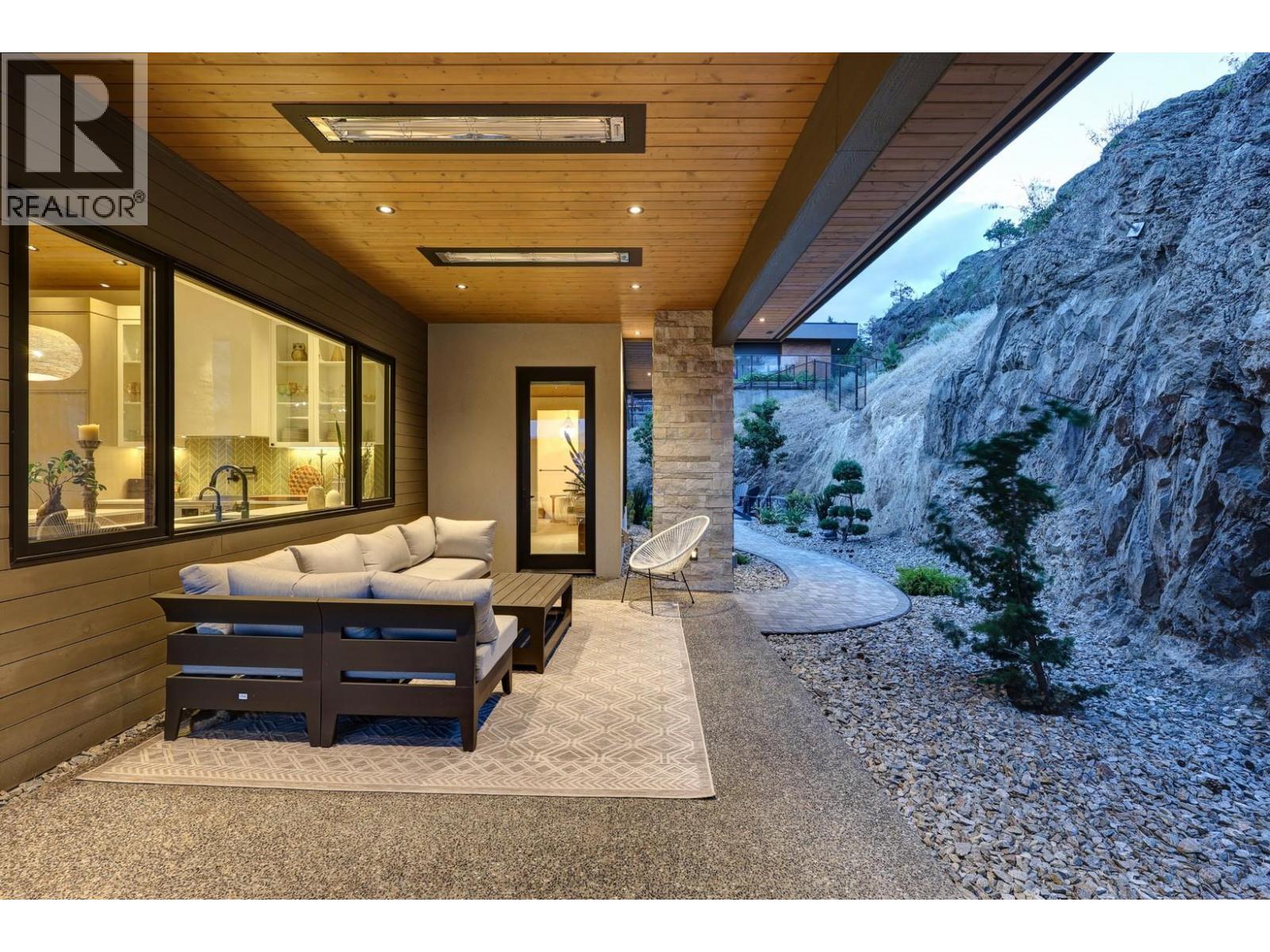 721 Pinehaven Court, Kelowna - Image 1