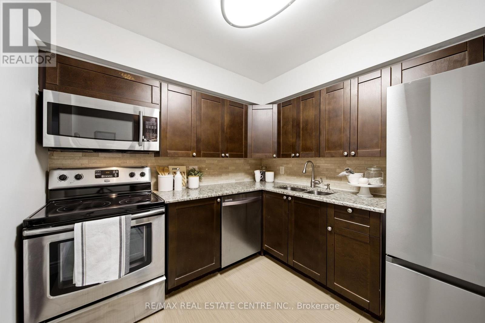 931- 1506 Pilgrims Way, Oakville, ON photo 17