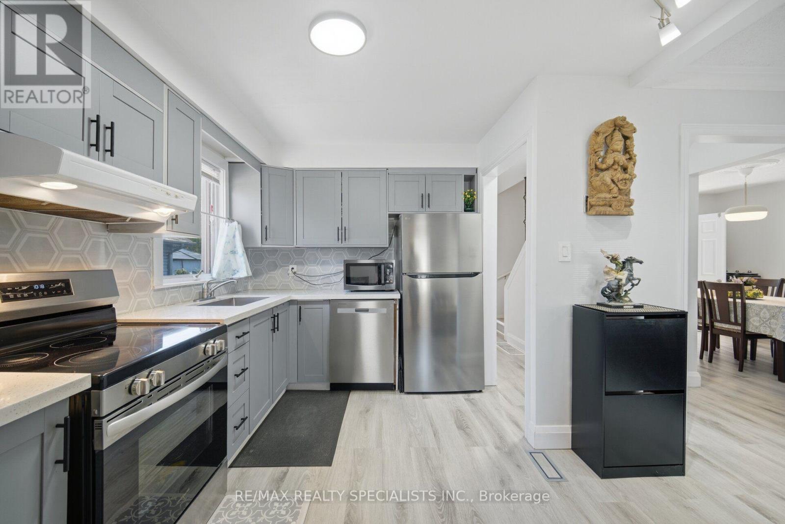 87 Woodward Avenue, Brampton, ON photo 6