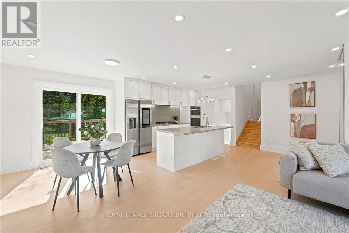 7 Parkside Drive, East Gwillimbury, ON photo 5