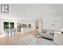 7 Parkside Drive, East Gwillimbury, ON L9N1G2 Photo 8