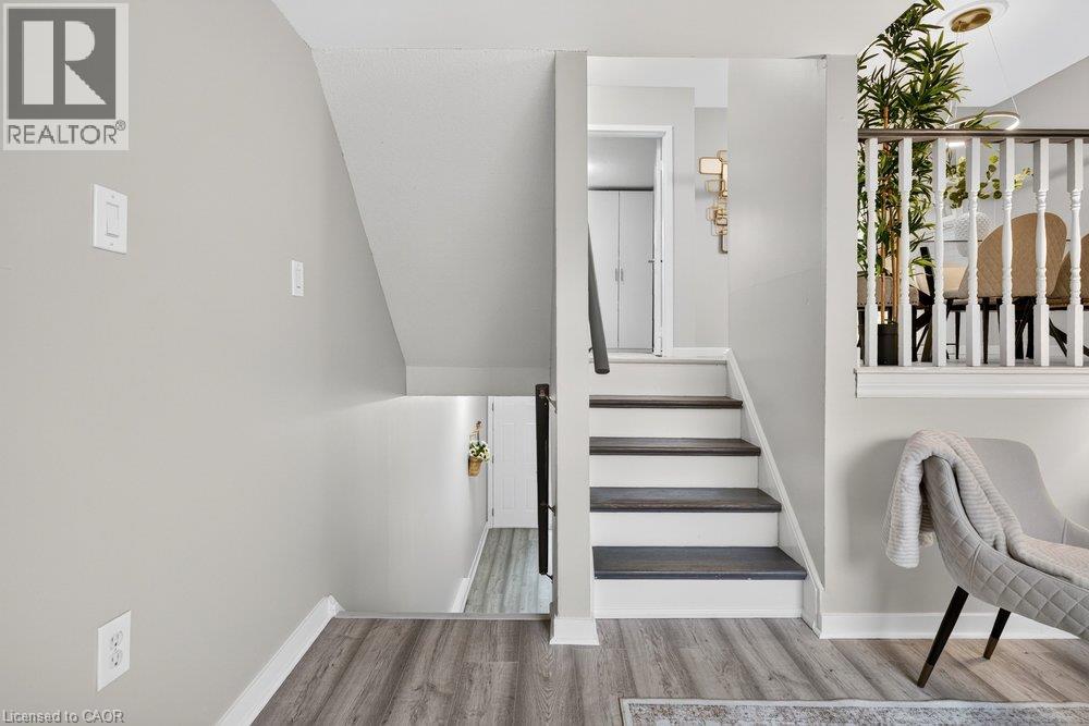 21 ROSEDALE Court - 15