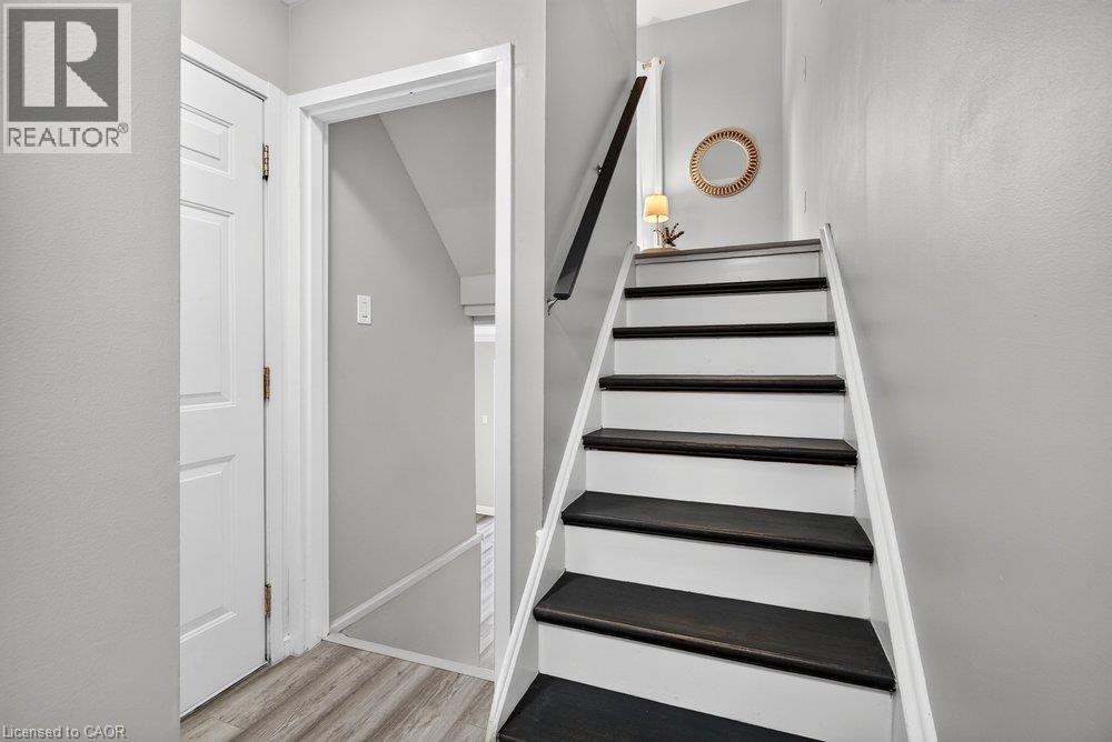 21 ROSEDALE Court - 14