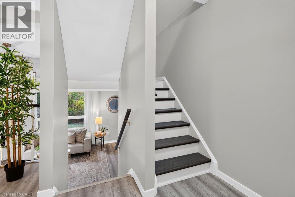 21 ROSEDALE Court - 28