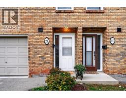 2pc Bathroom - 21 Rosedale Court, Hamilton, ON L8G4B1 Photo 11
