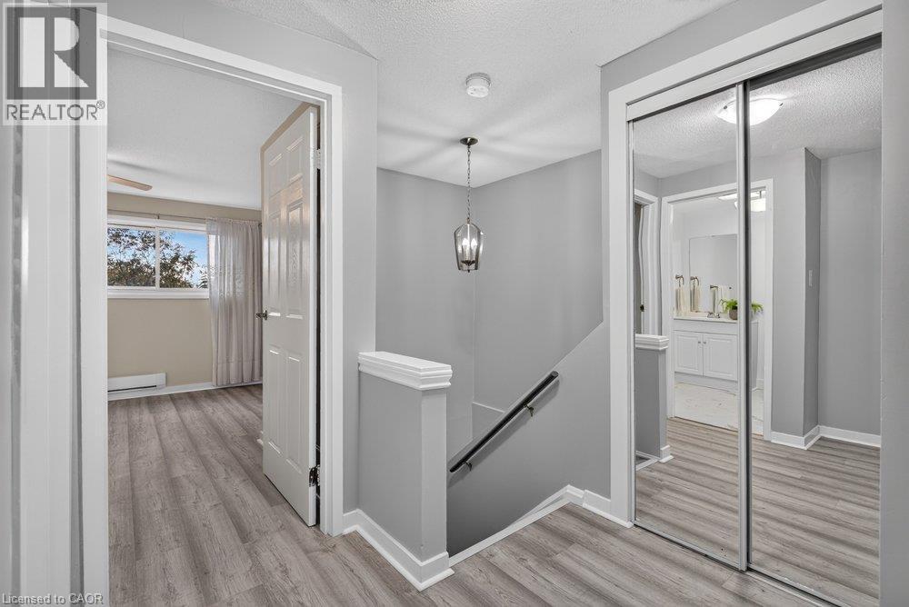 21 ROSEDALE Court - 29