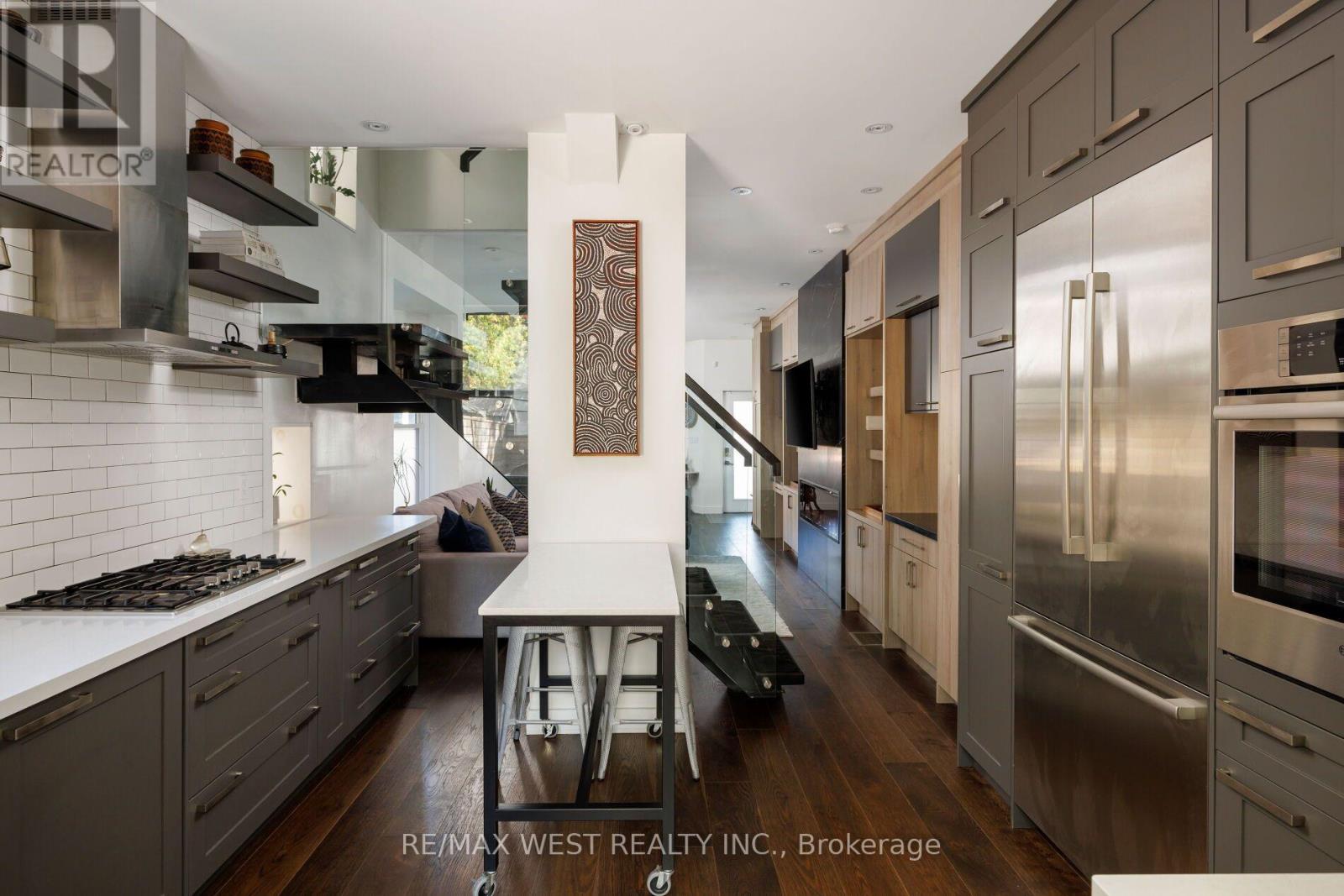 12 Strickland Avenue, Toronto, ON photo 21