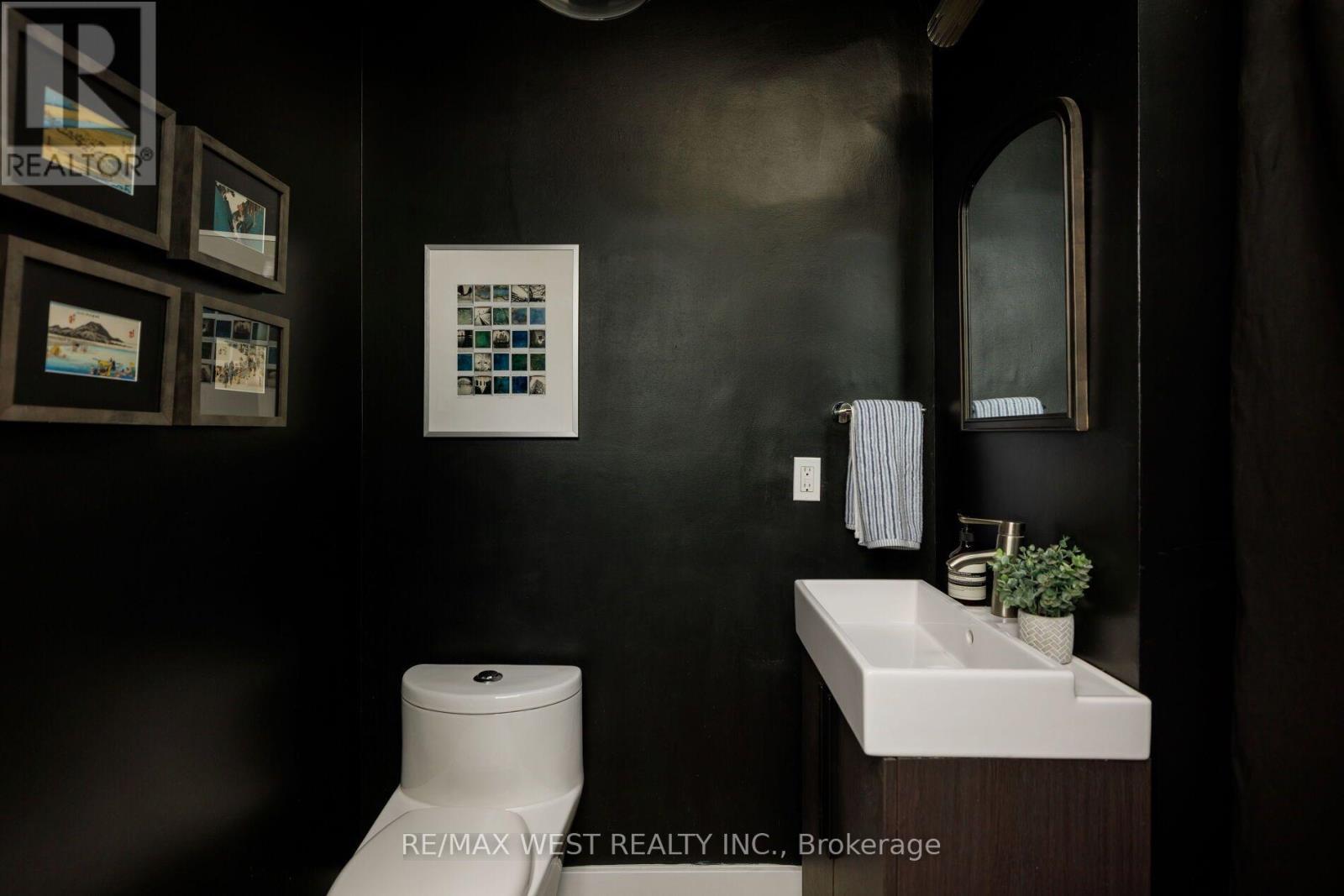 12 Strickland Avenue, Toronto, ON photo 22