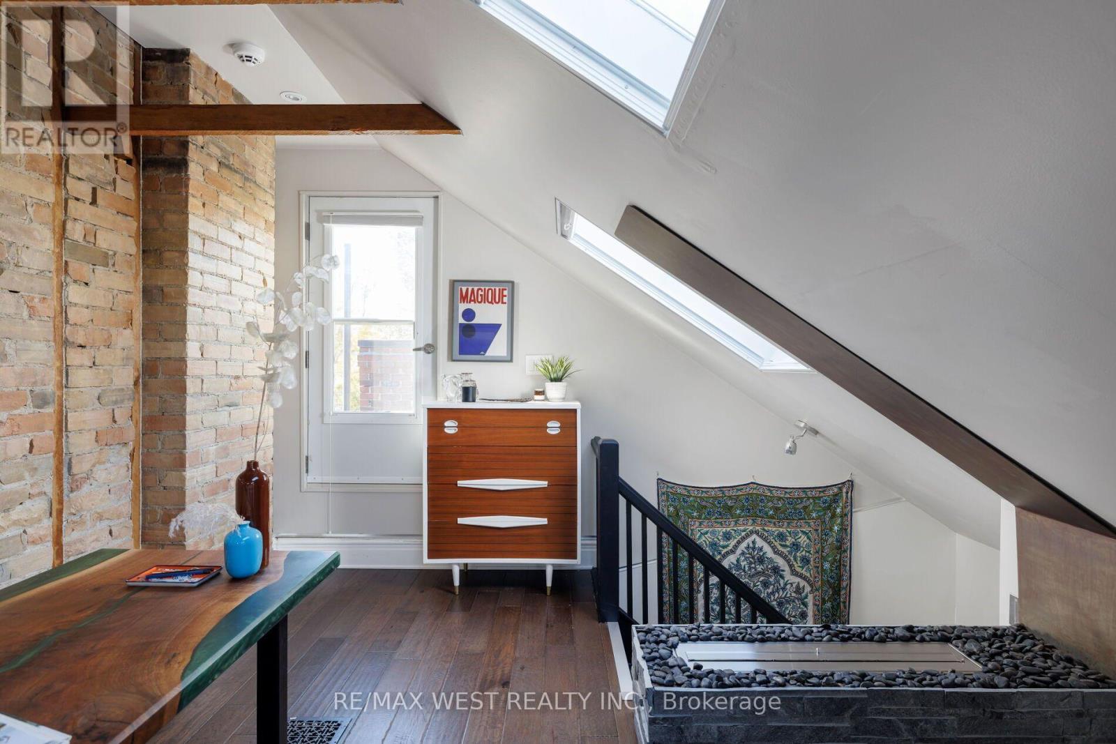 12 Strickland Avenue, Toronto, ON photo 45