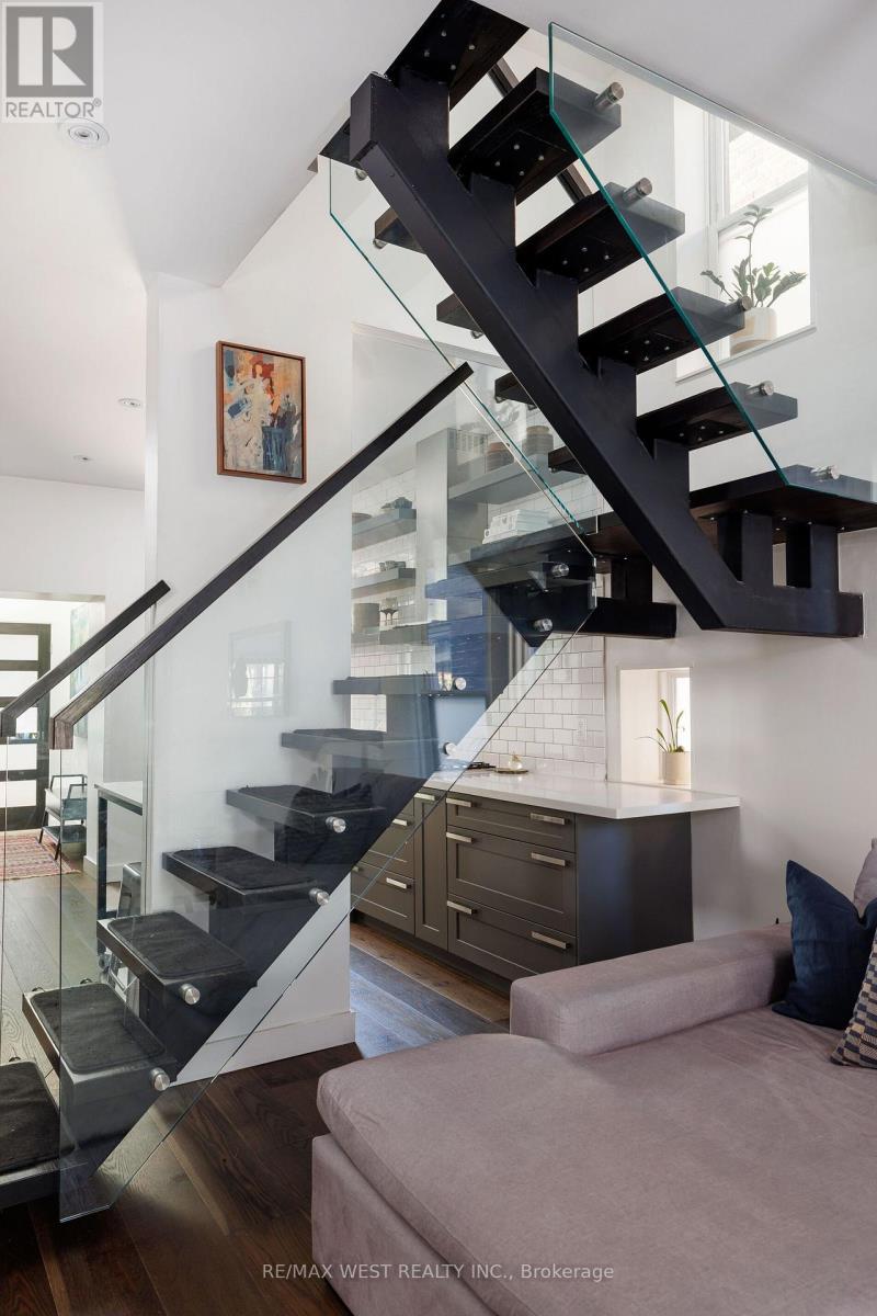 12 Strickland Avenue, Toronto, ON photo 16