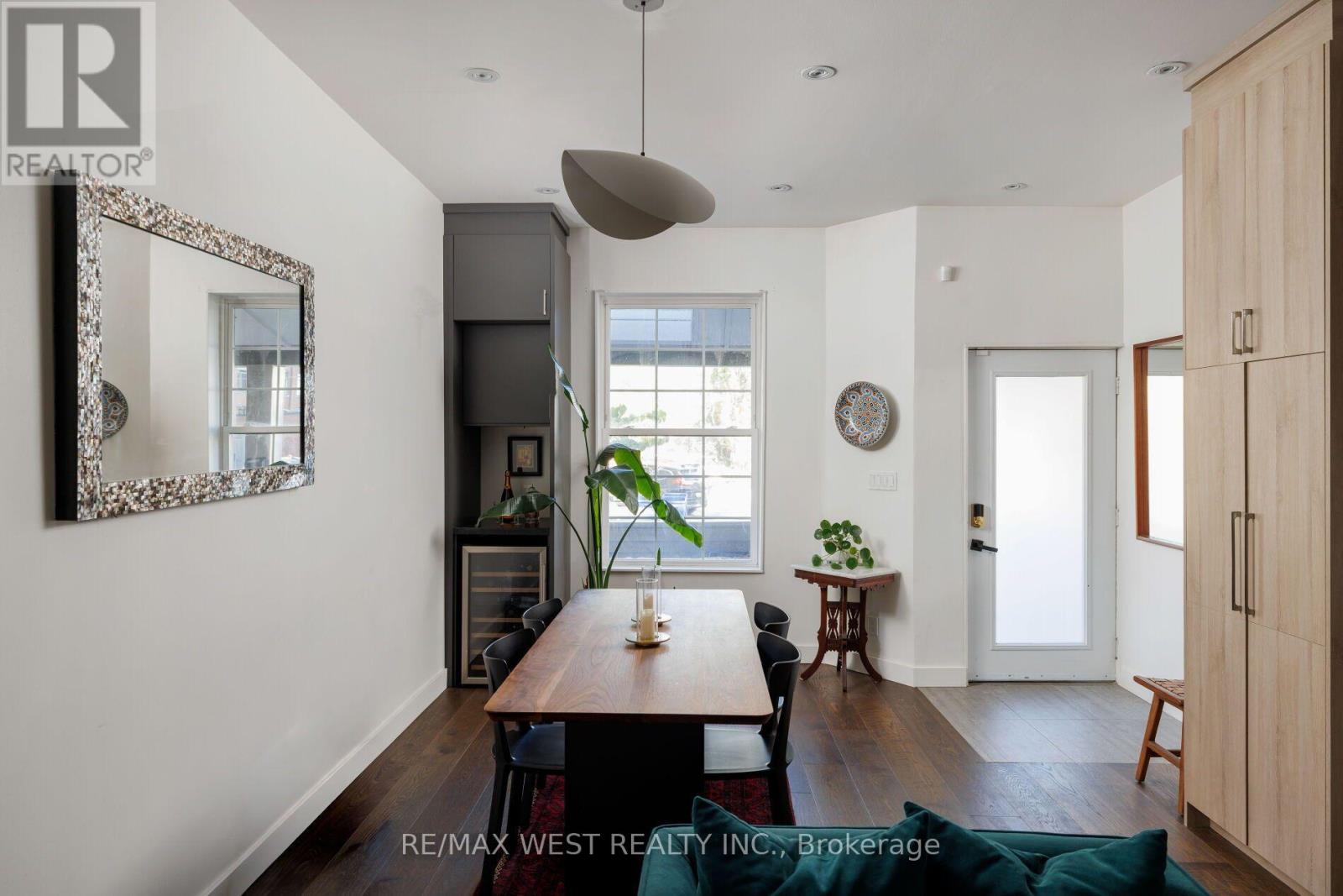 12 Strickland Avenue, Toronto, ON photo 9