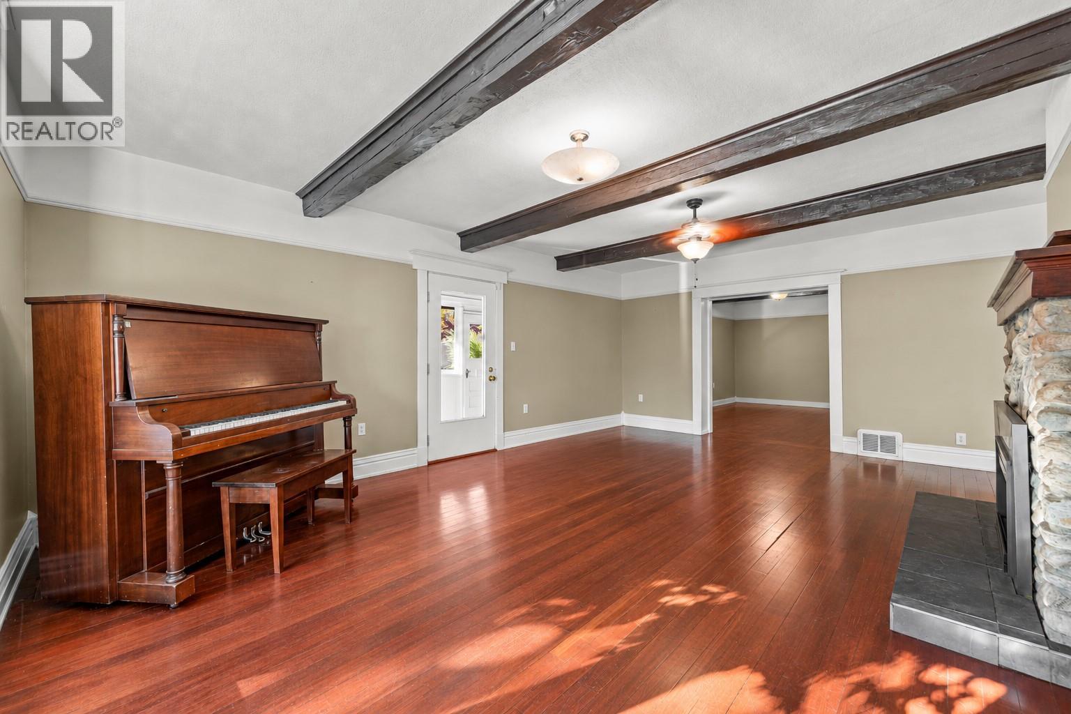 863 Coronado Crescent, Kelowna - Image 1
