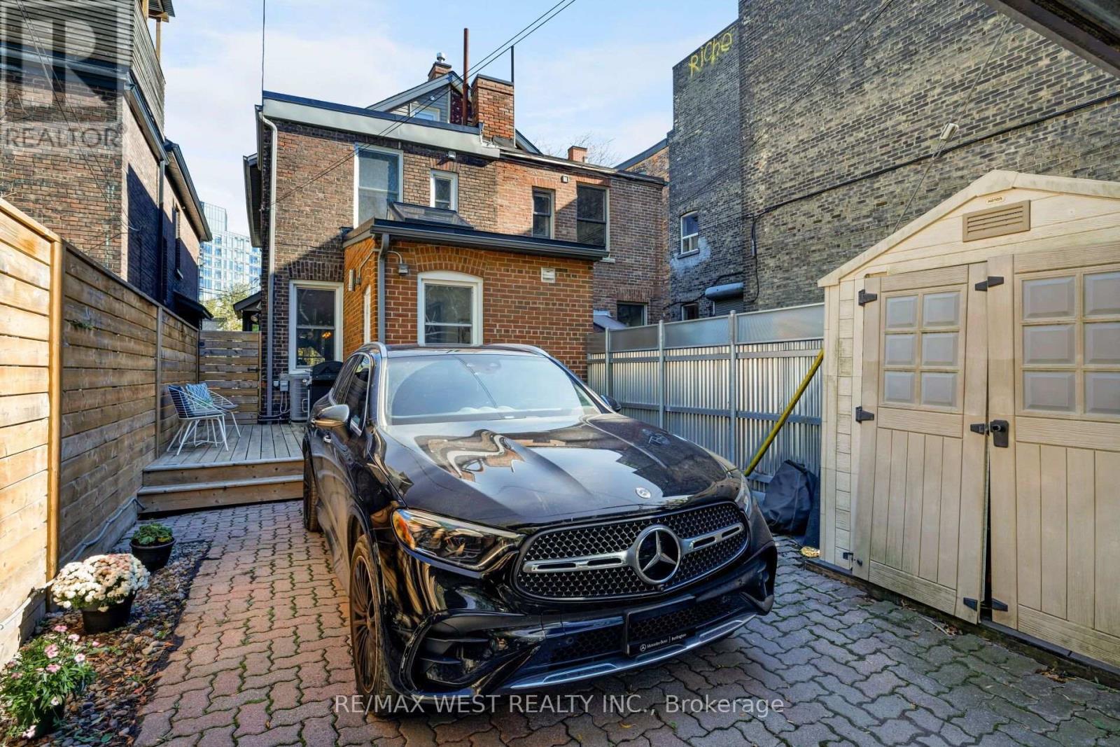 12 Strickland Avenue, Toronto, ON photo 27