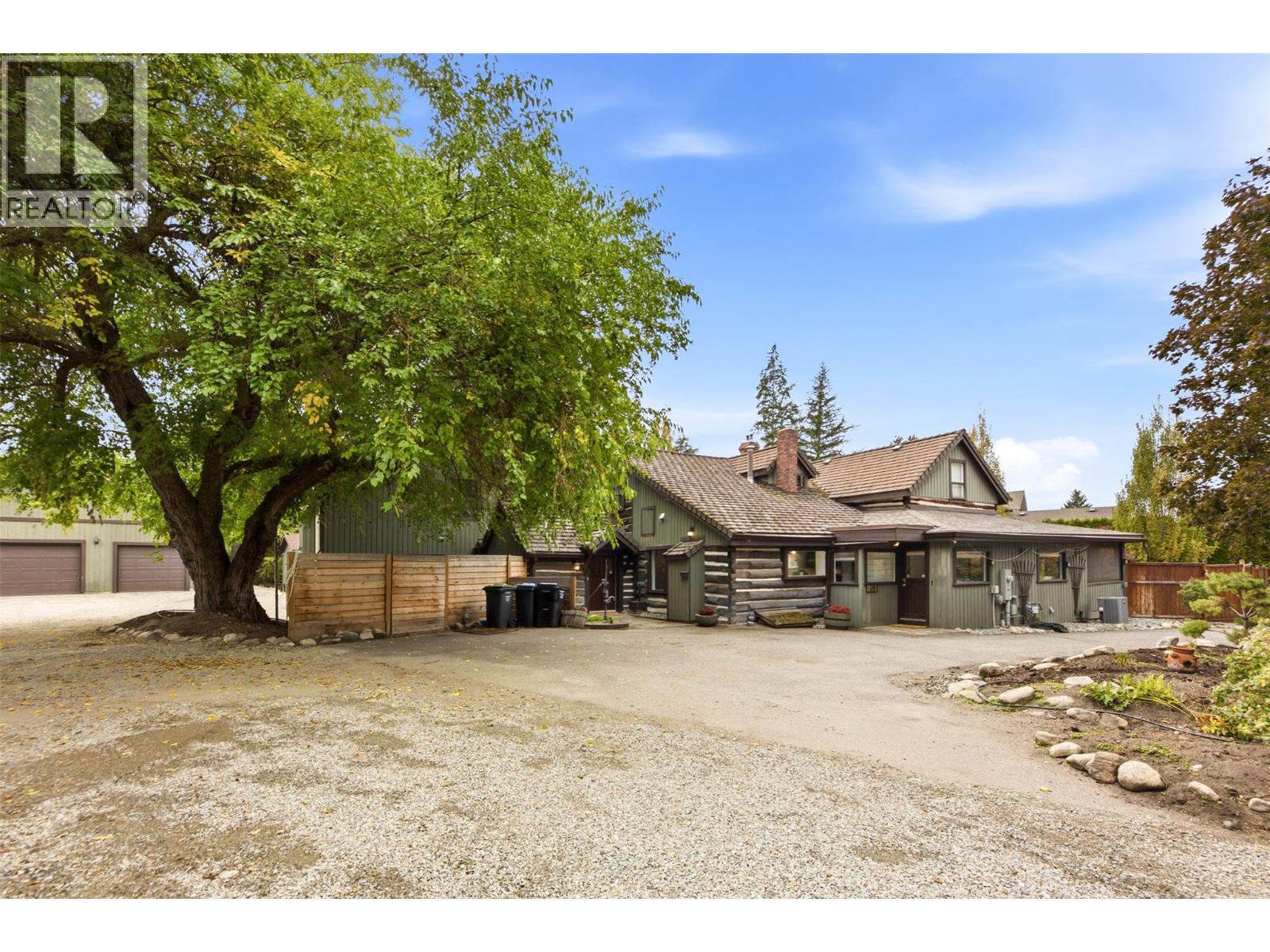 863 Coronado Crescent, Kelowna - Image 1