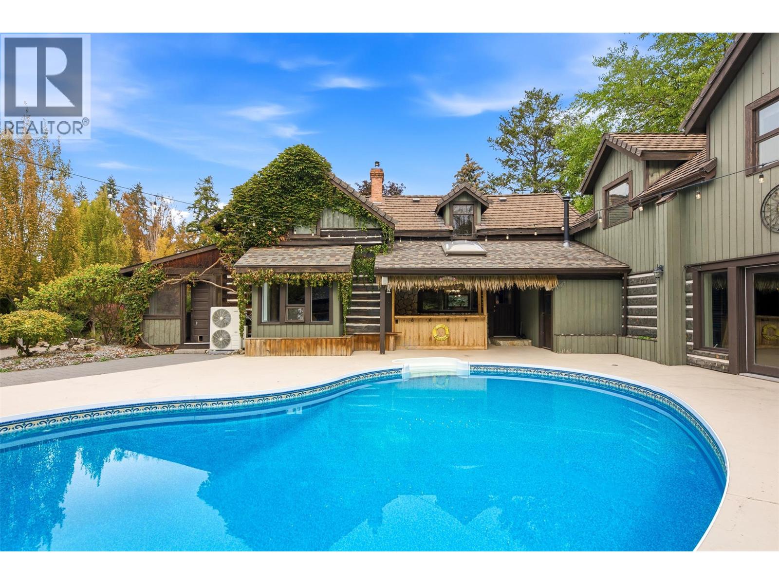 863 Coronado Crescent, Kelowna - Image 1