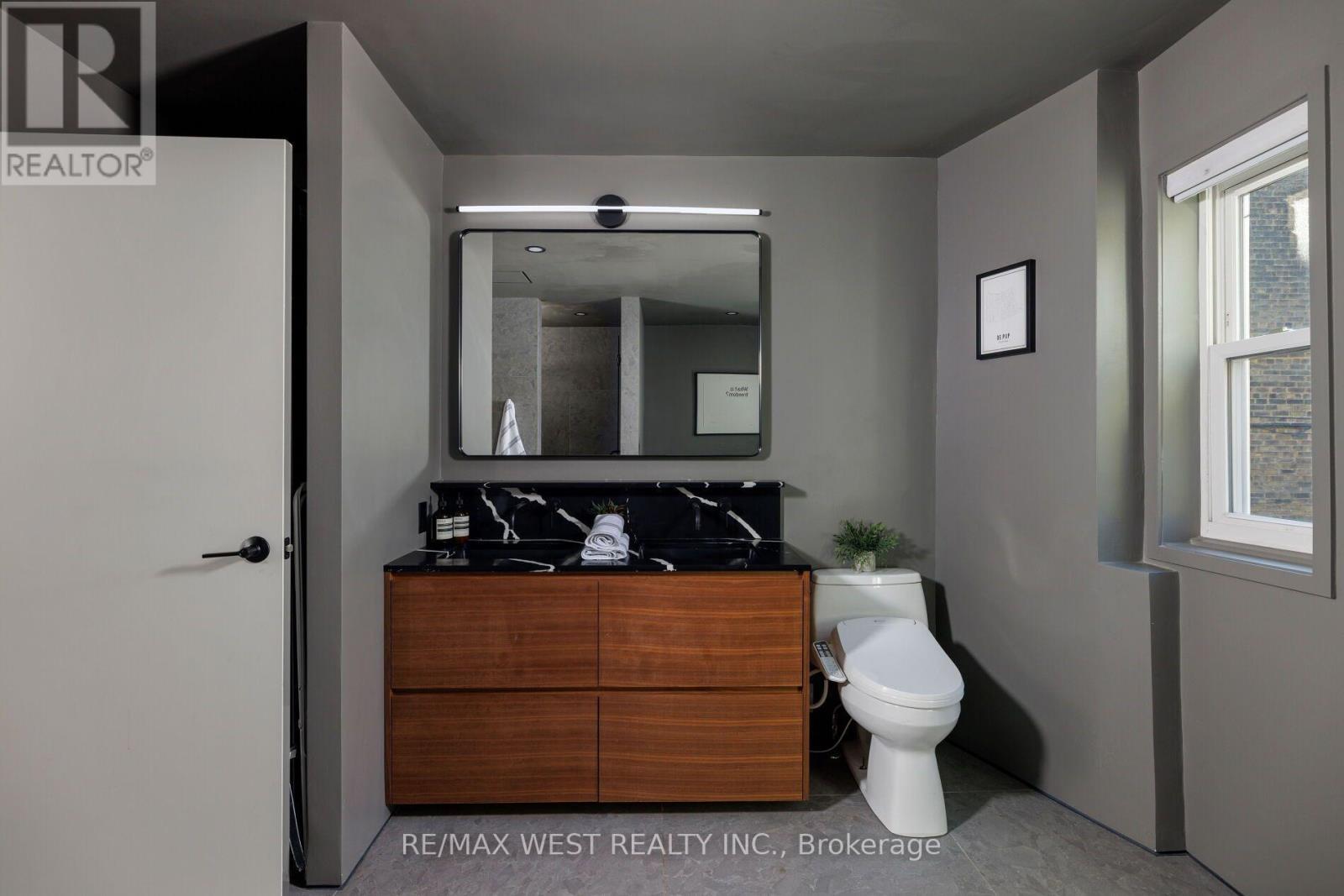 12 Strickland Avenue, Toronto, ON photo 41