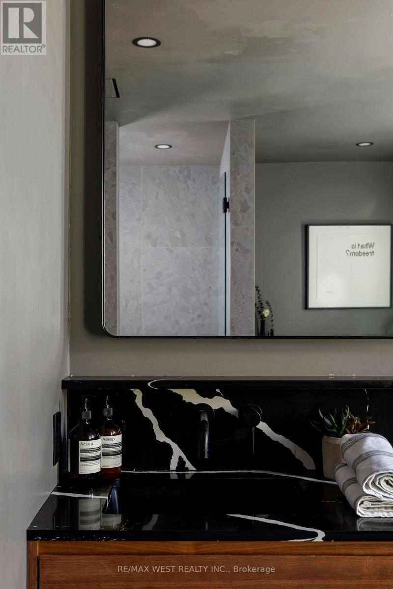 12 Strickland Avenue, Toronto, ON photo 42