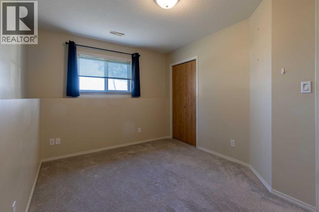 5, 5 Tartan Boulevard W, photo 26 of 36