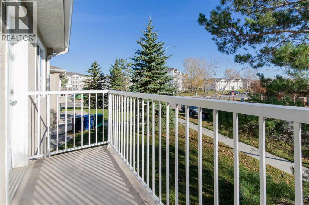 5, 5 Tartan Boulevard W, photo 20 of 36