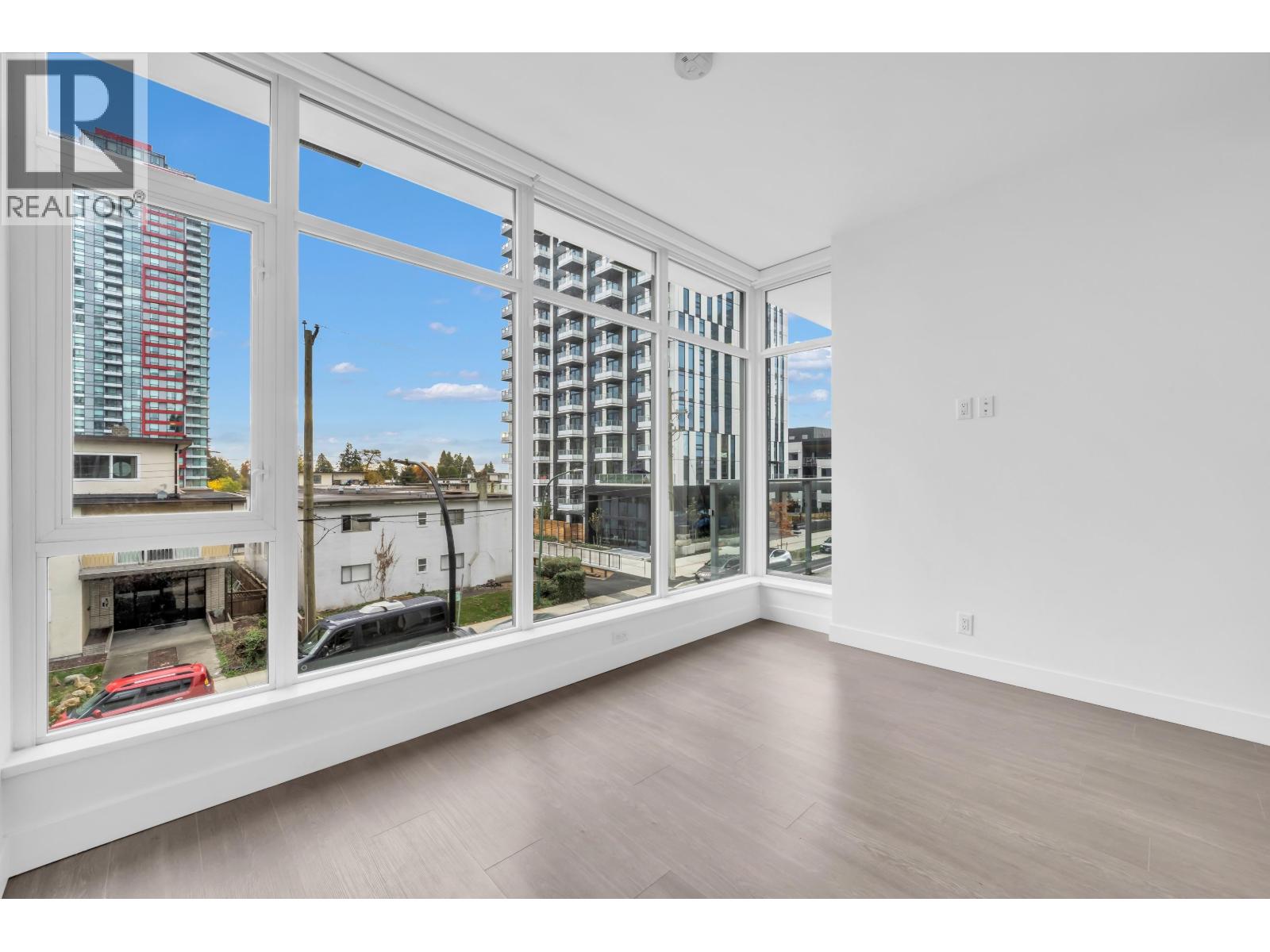 305 6511 SUSSEX AVENUE, Burnaby - Image 1