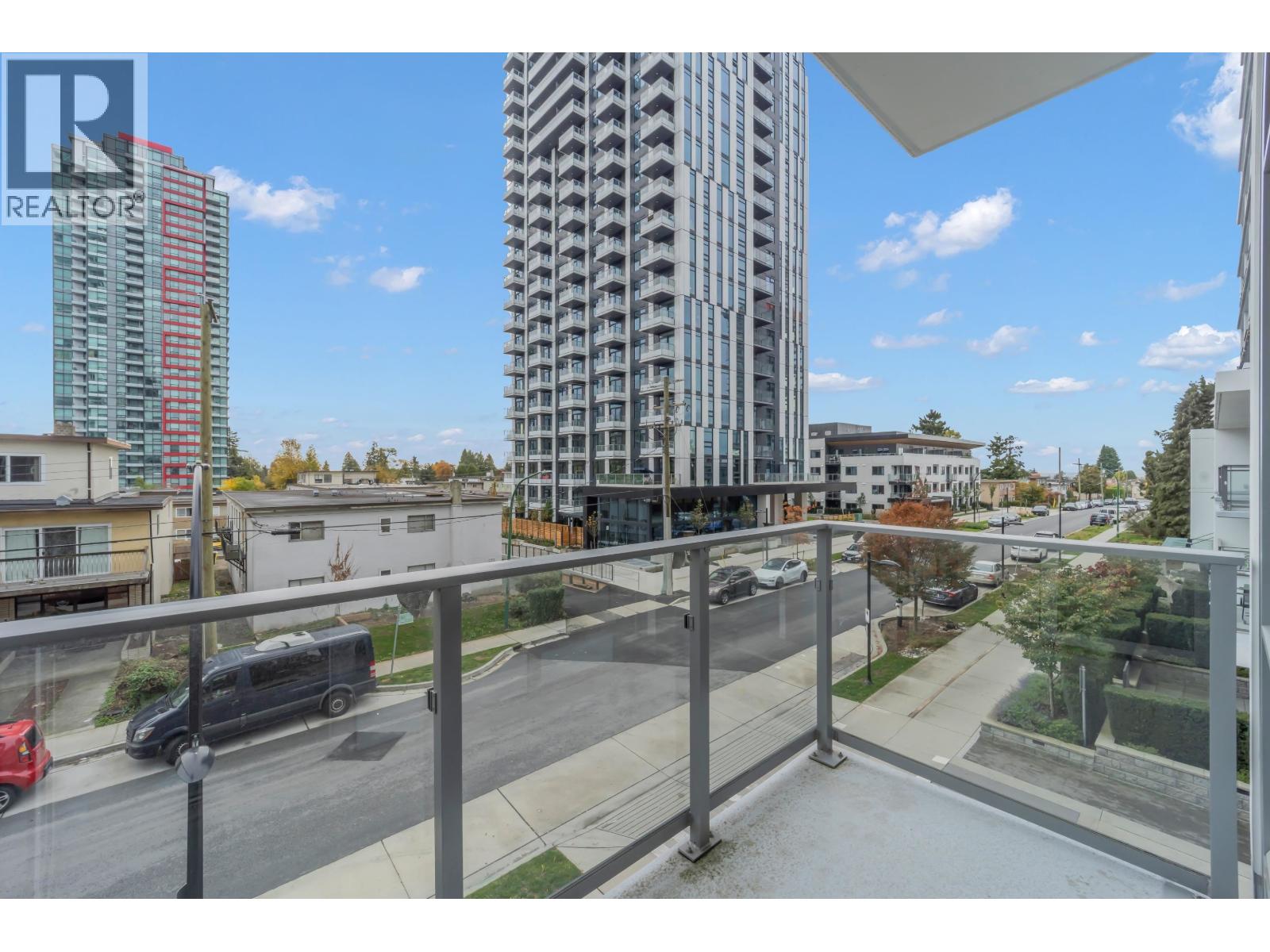 305 6511 SUSSEX AVENUE, Burnaby - Image 1