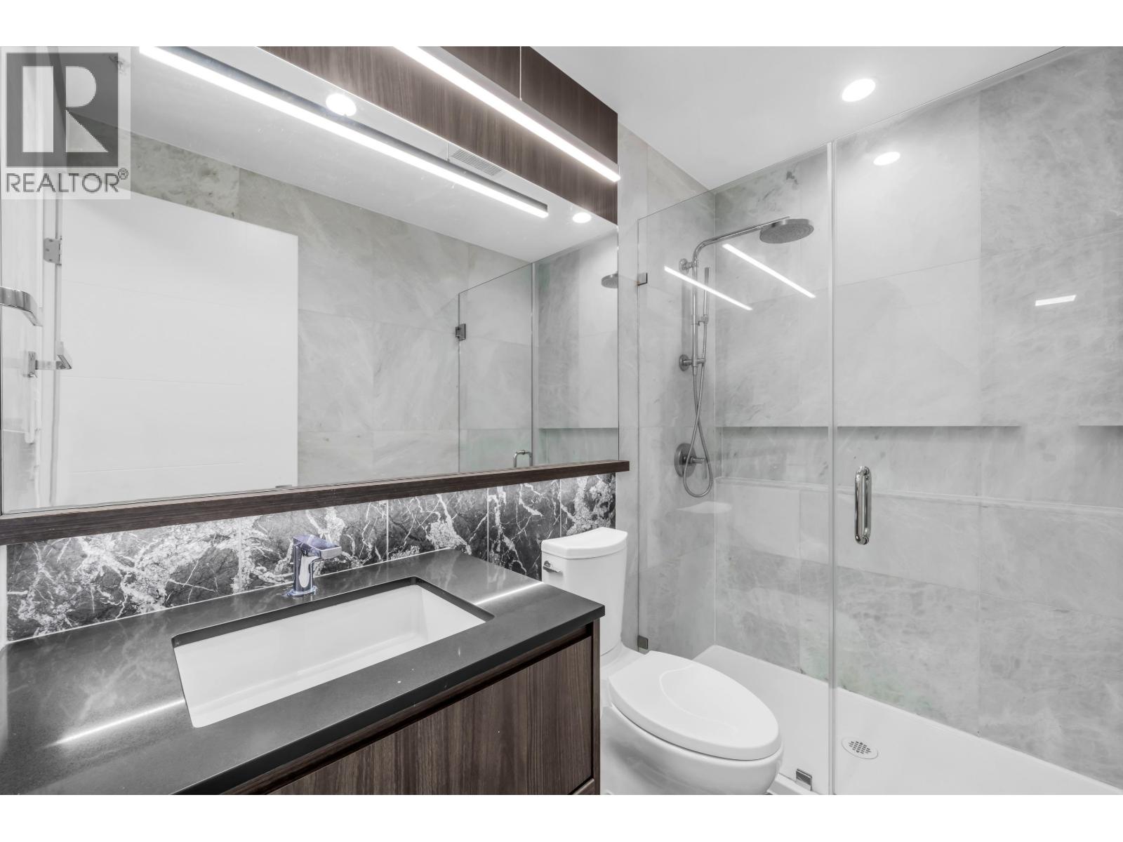 305 6511 SUSSEX AVENUE, Burnaby - Image 1