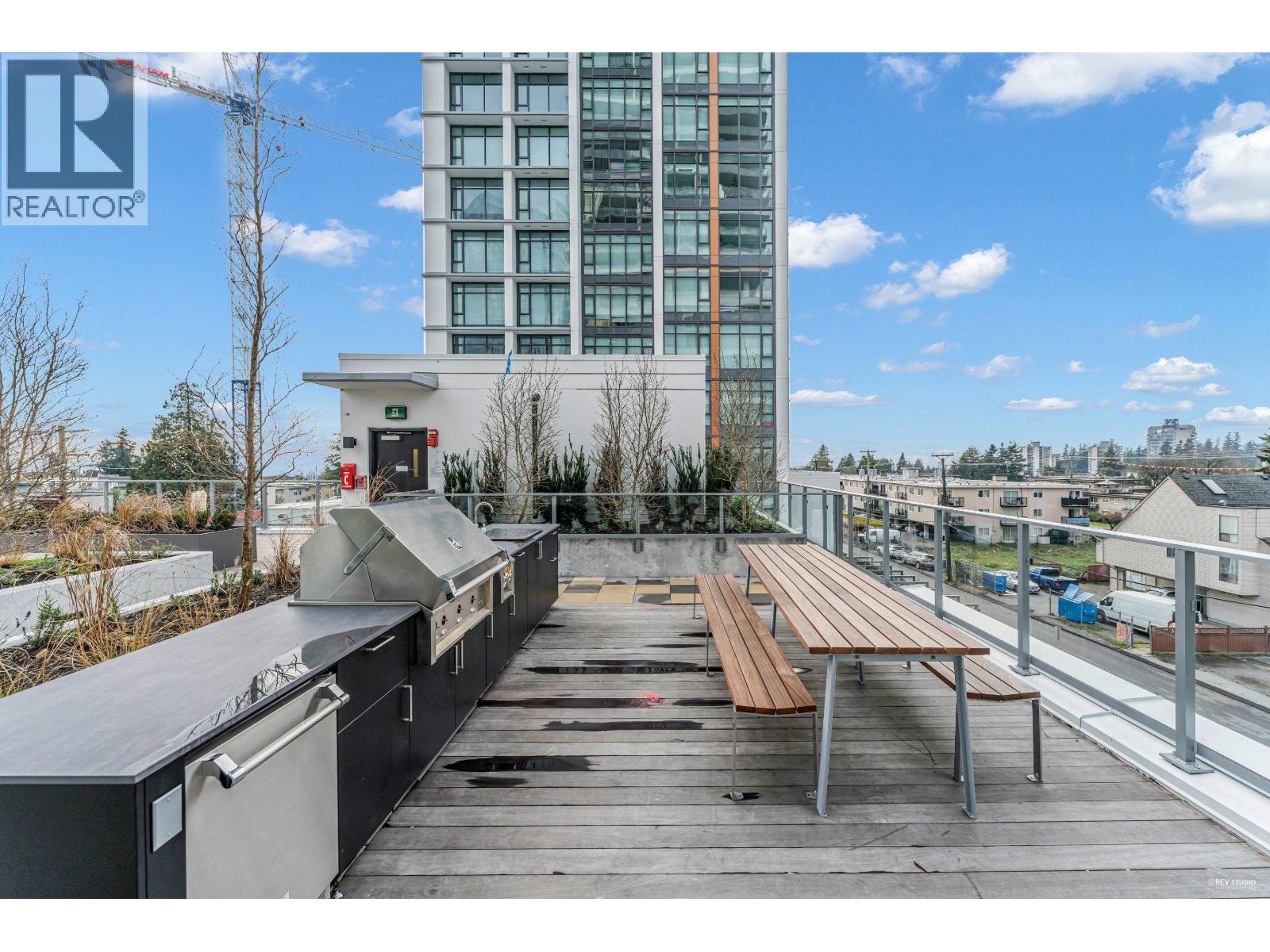 305 6511 SUSSEX AVENUE, Burnaby - Image 1