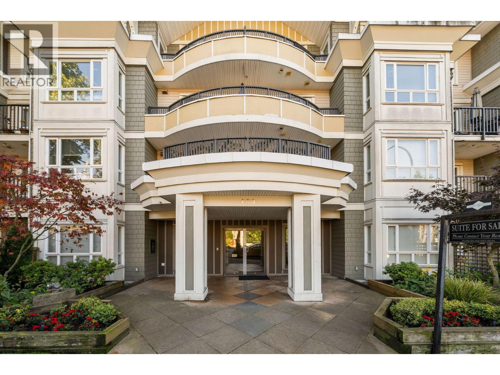 207 183 W 23RD STREET, North Vancouver - Image 1