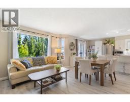 4pc Bathroom - 151 Citadel Close Nw, Calgary, AB T3G4A6 Photo 12
