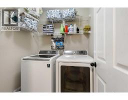 4pc Bathroom - 151 Citadel Close Nw, Calgary, AB T3G4A6 Photo 17