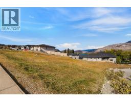 502 Merlot Avenue, Oliver, BC V0H1T4 Photo 12