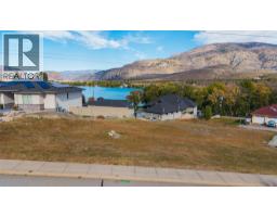 502 Merlot Avenue, Oliver, BC V0H1T4 Photo 31