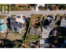 5229 Yacht Road, Sechelt, BC V7Z0C1 Photo 28