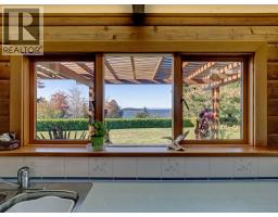 5229 Yacht Road, Sechelt, BC V7Z0C1 Photo 12