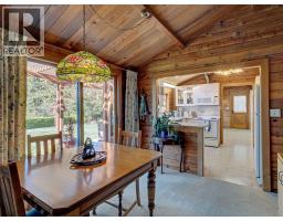5229 Yacht Road, Sechelt, BC V7Z0C1 Photo 13