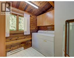 5229 Yacht Road, Sechelt, BC V7Z0C1 Photo 26