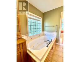 Bathroom - 25 Falconridge Court, St  Thomas, ON N5R6J2 Photo 10