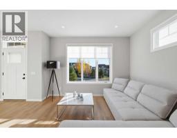 Bedroom - 18 Willow Green Link, Cochrane, AB T4C2S8 Photo 8