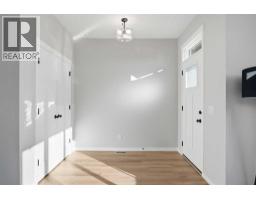 Bedroom - 18 Willow Green Link, Cochrane, AB T4C2S8 Photo 7