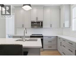 Bedroom - 18 Willow Green Link, Cochrane, AB T4C2S8 Photo 12