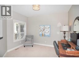Primary Bedroom - 32 Evansborough Hill Nw, Calgary, AB T3P0M8 Photo 11
