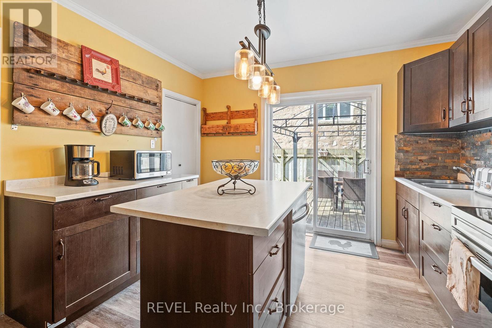 4755 RIVER ROAD - 10