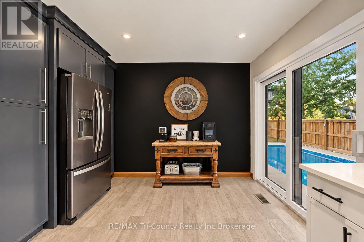 75 PARKWOOD DRIVE - 12