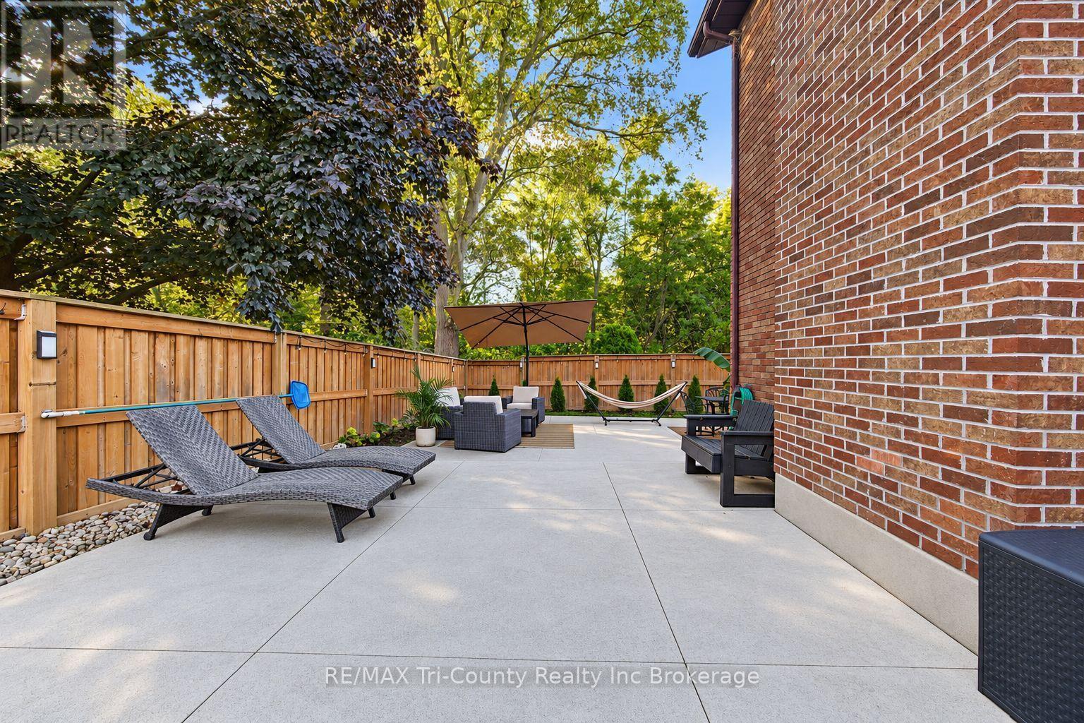 75 PARKWOOD DRIVE - 32