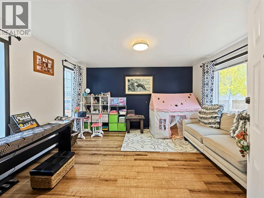 10613 101 Ave, La Crete — photo 25