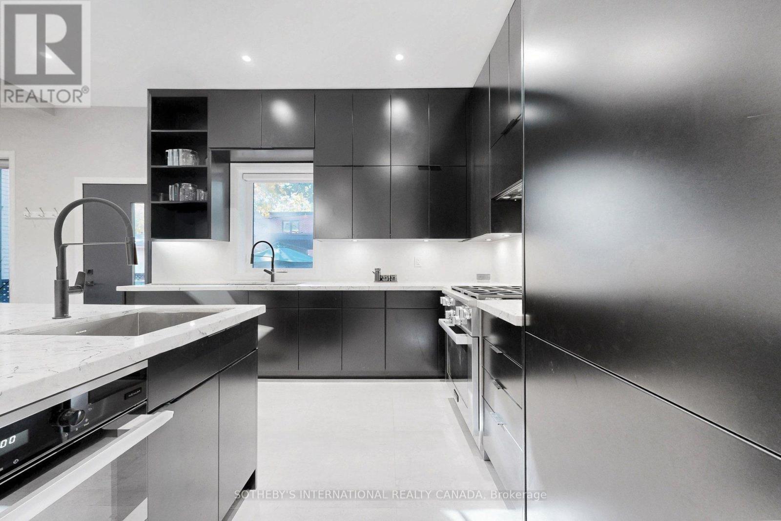 70 Major Street, Toronto, ON photo 12